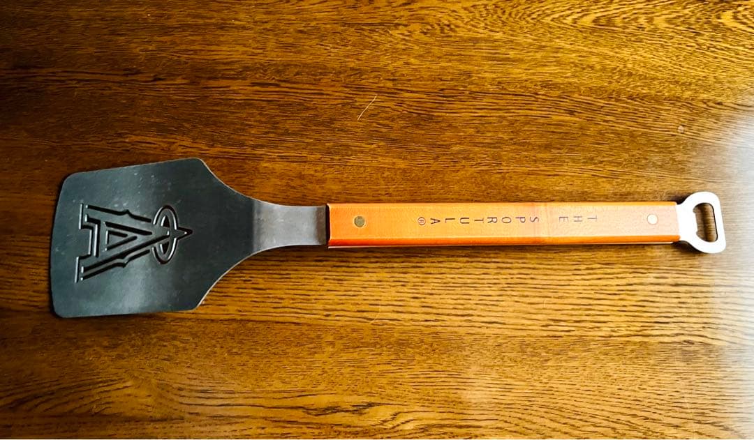 【レア】MLB エンゼルス バーベキュー用スパチュラ 金属ヘラ 栓抜き付き！