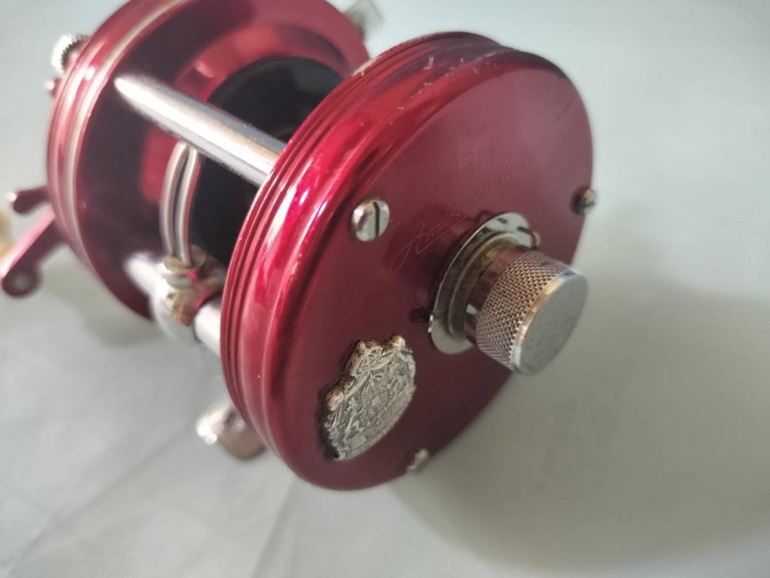 ★アブガルシア　アンバサダー5000　ビンテージ　リール 　レッド